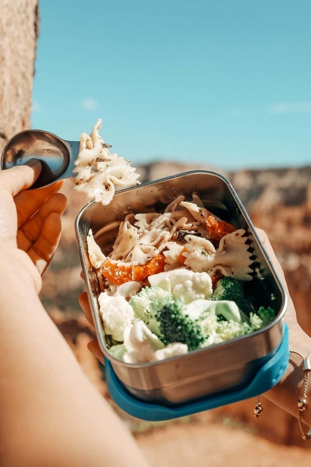 Lunch Box Bag Set for Adults and Kids ~ Pinnacle Insulated Leakproof Thermal Lunch KitLunch BagThermo bottle2 Lunch Containers with New Heat Release