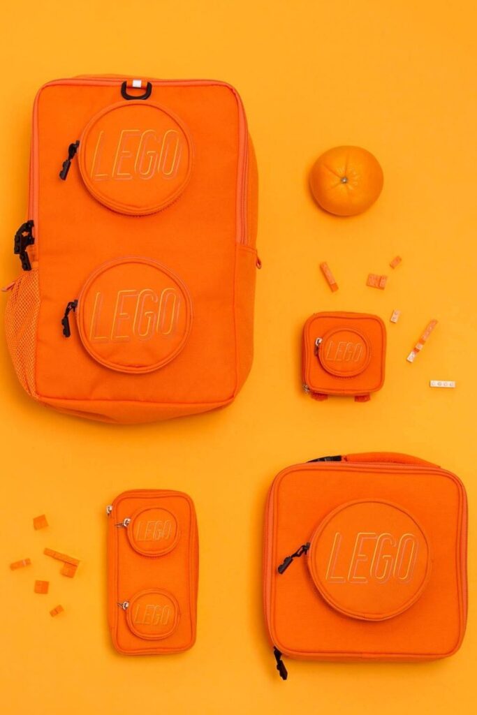 Lunch is served! We have rounded up some of the best eco friendly lunch bags and boxes we could find and are serving them up on a neat little platter just for you. Image by Lego Bags #ecofriendlylunchbags #ecofriendlylunchboxes #sustainablejungle