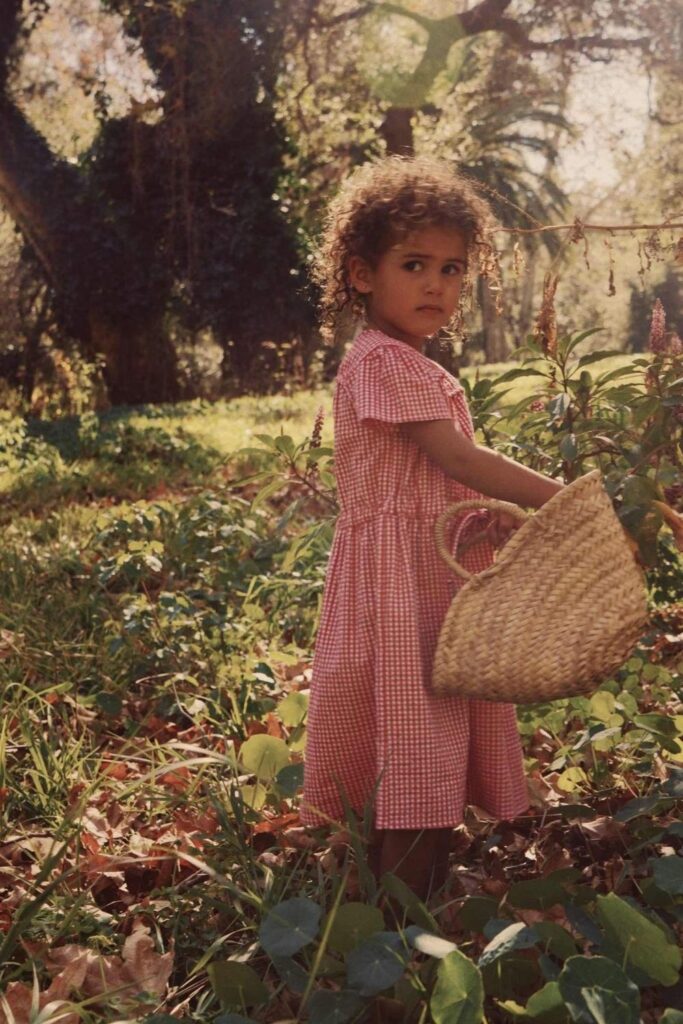 Providing kids with comfortable and safe clothes is a start, but it's even better when those clothes are produced and sold in a way that better supports the planet and the people on it. So who earns straight As in the world of ethical kids clothing? Image by Christy Dawn #ethicalkidsclothing #sustainablejungle