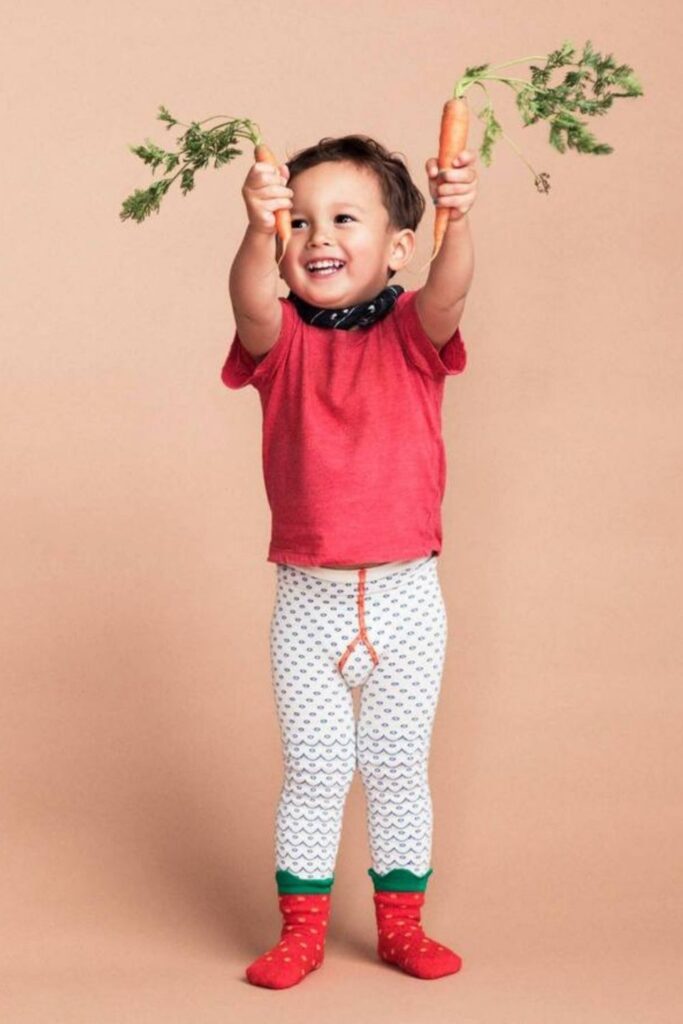 Providing kids with comfortable and safe clothes is a start, but it's even better when those clothes are produced and sold in a way that better supports the planet and the people on it. So who earns straight As in the world of ethical kids clothing? Image by Noble #ethicalkidsclothing #sustainablejungle