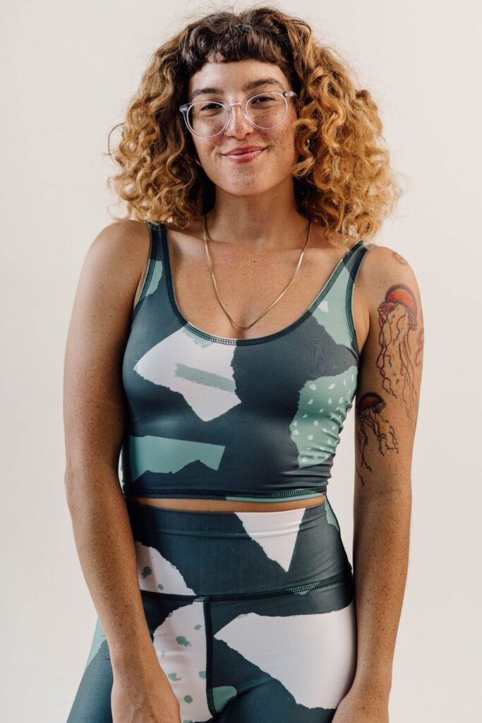 Are you ready to get sweaty and swol with this list of ethical and sustainable activewear?! You can achieve a 5K PR while also learning how to avoid fast fashion… Image by Nube #sustainableactivewear #ethicalactivewear #sustainablejungle