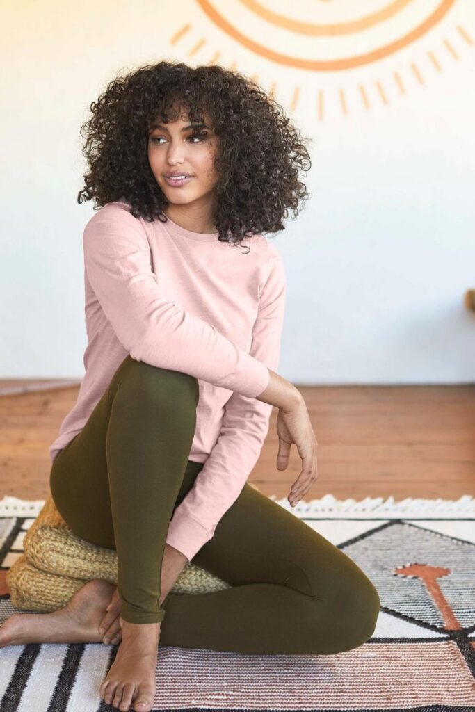 Are you ready to get sweaty and swol with this list of ethical and sustainable activewear?! You can achieve a 5K PR while also learning how to avoid fast fashion… Image by Pact #sustainableactivewear #ethicalactivewear #sustainablejungle