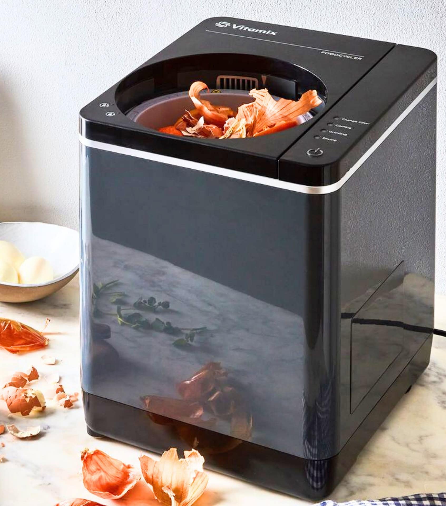 Image by Vitamix (indoor-compost-bins)
