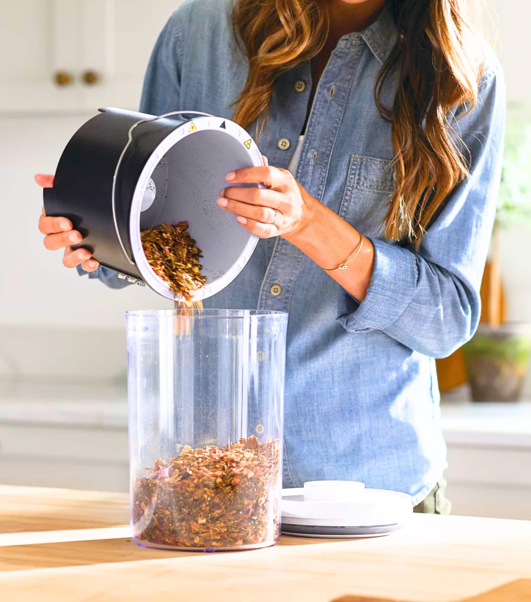 Image by Vitamix (indoor-compost-bins)