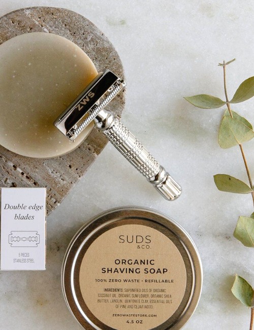 9 Reusable & Zero Waste Razors S(h)aving The Earth Image by ZWS Essentials #zerowasterazor #zerowastesafetyrazors #zerowasteshaving #bestreusablerazors #reusablesafetyrazors #sustainablejungle