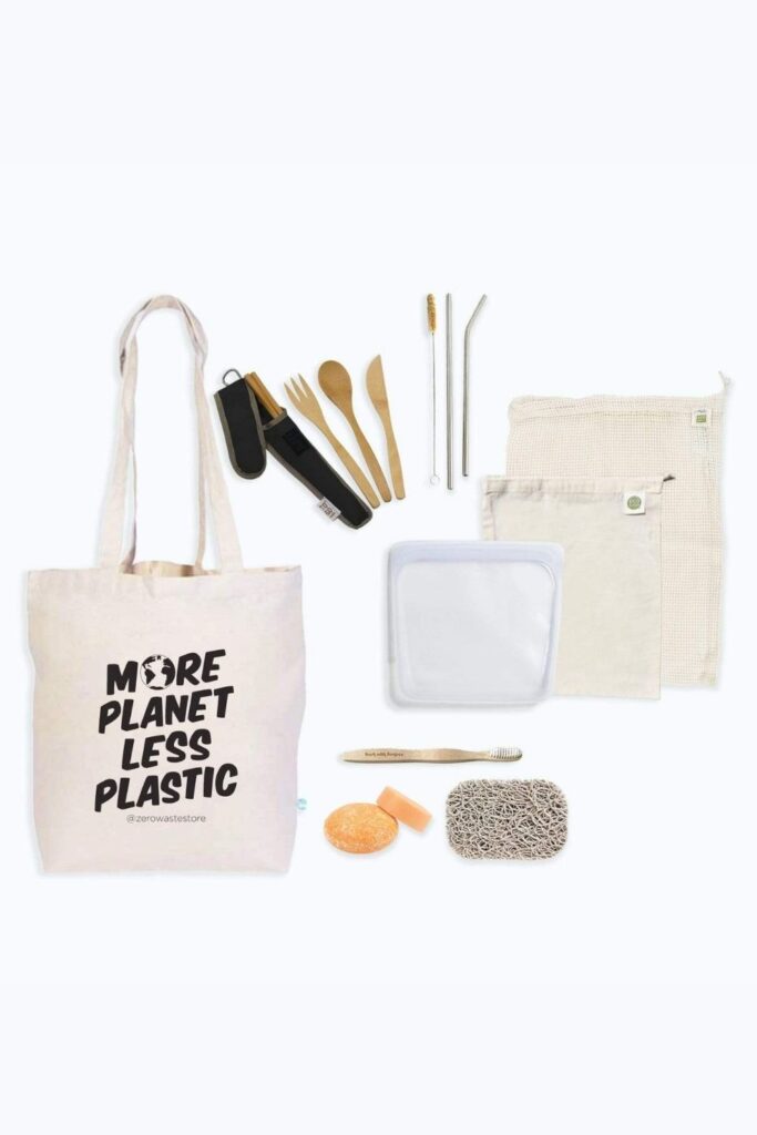 For holiday cheer that doesn’t turn into holiday eco-anxiety, consider giving zero waste gifts this year. Image by ZeroWasteStore #zerowastegifts #sustainablejungle