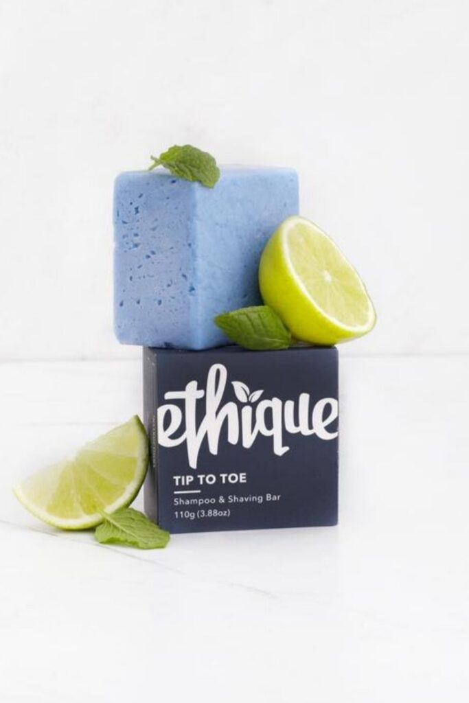 A shaving soap bar is a great way to get a lush lather and a smooth shave—without all the nasty aerosol chemicals and non-recyclable packaging. These shaving soap bar brands are using natural and organic ingredients to get rid of that 5 o’clock shadow. Image by Ethique #shavingsoapbars #sustainablejungle