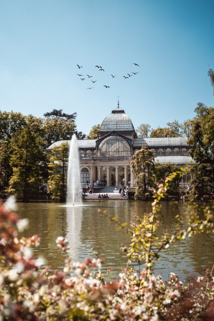 Ladies and gentlemen, welcome onboard. We ask that you please fasten your seatbelts, power down all (ethical electronic) devices, and we take off to explore the 15 greenest cities in the world. Photo by Ömer Karakus on Unsplash #greenestcitiesintheworld #sustainablejungle