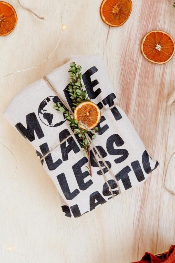 Shopping zero waste stores online is the closest you’ll ever get to ‘responsible retail therapy’. Essential food, gifts, home, and self-care products. You can get all this without plastic packaging. Image by ZeroWasteStore #zerowasteonlinestores #zerowastestoresonline #zerowastestores #zerowastestore #zerowasteonlineshops #sustainablejungle