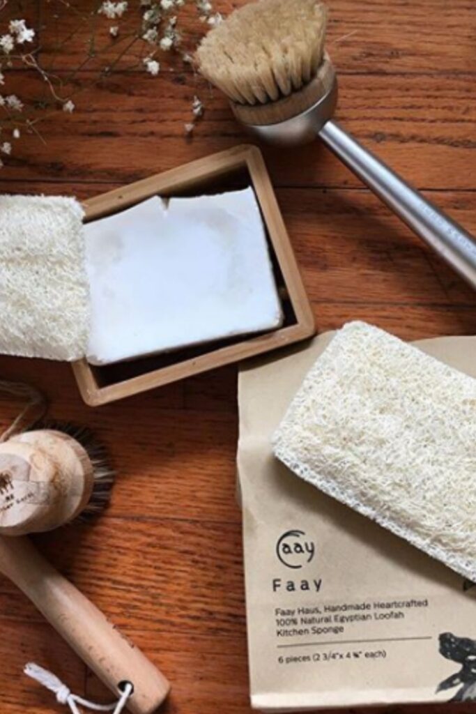 Shopping zero waste stores online is the closest you’ll ever get to ‘responsible retail therapy’. Essential food, gifts, home, and self-care products. You can get all this without plastic packaging. Image by Zero Waste Outlet #zerowasteonlinestores #zerowastestoresonline #zerowastestores #zerowastestore #zerowasteonlineshops #sustainablejungle