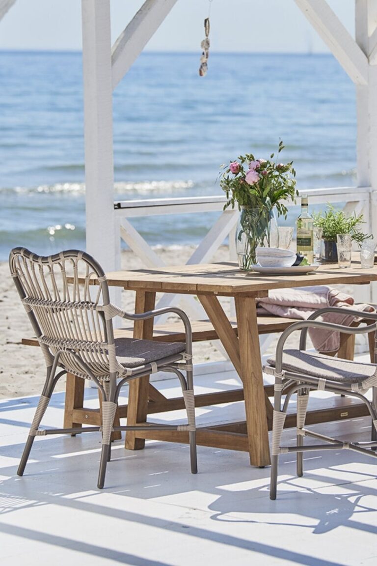 7 Sustainable Outdoor Furniture Brands For The Perfect EcoRetreat