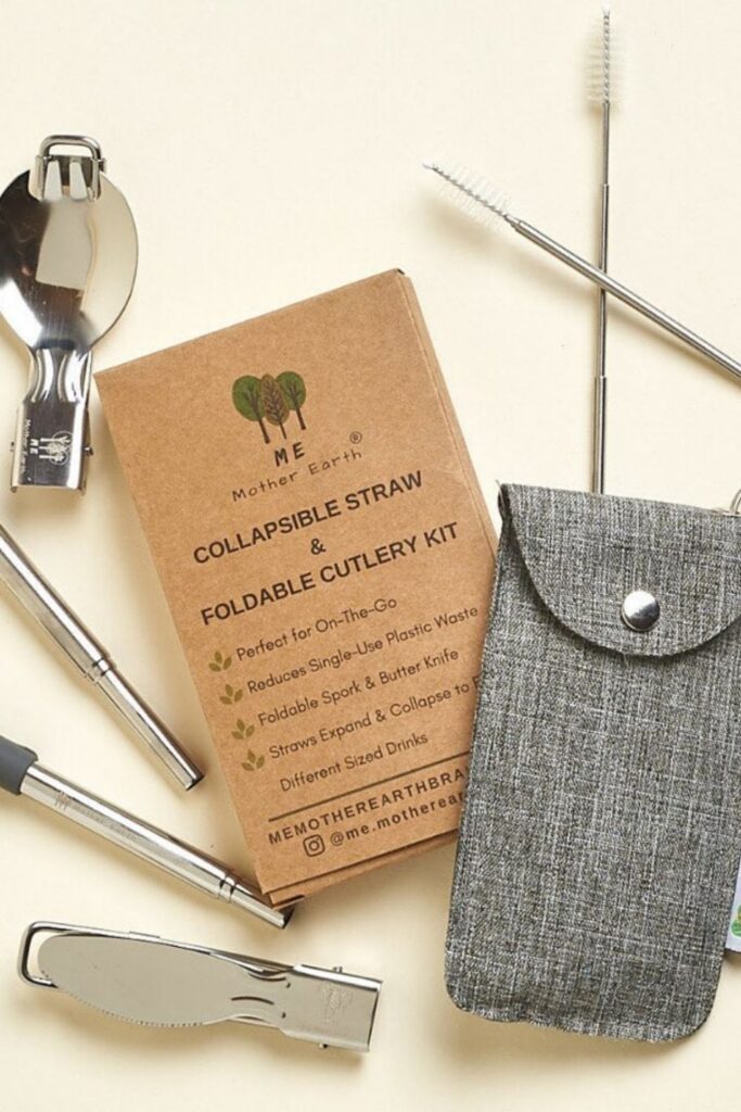 Shopping zero waste stores online is the closest you’ll ever get to ‘responsible retail therapy’. Essential food, gifts, home, and self-care products. You can get all this without plastic packaging. Image by greenUp Box #zerowasteonlinestores #zerowastestoresonline #zerowastestores #zerowastestore #zerowasteonlineshops #sustainablejungle