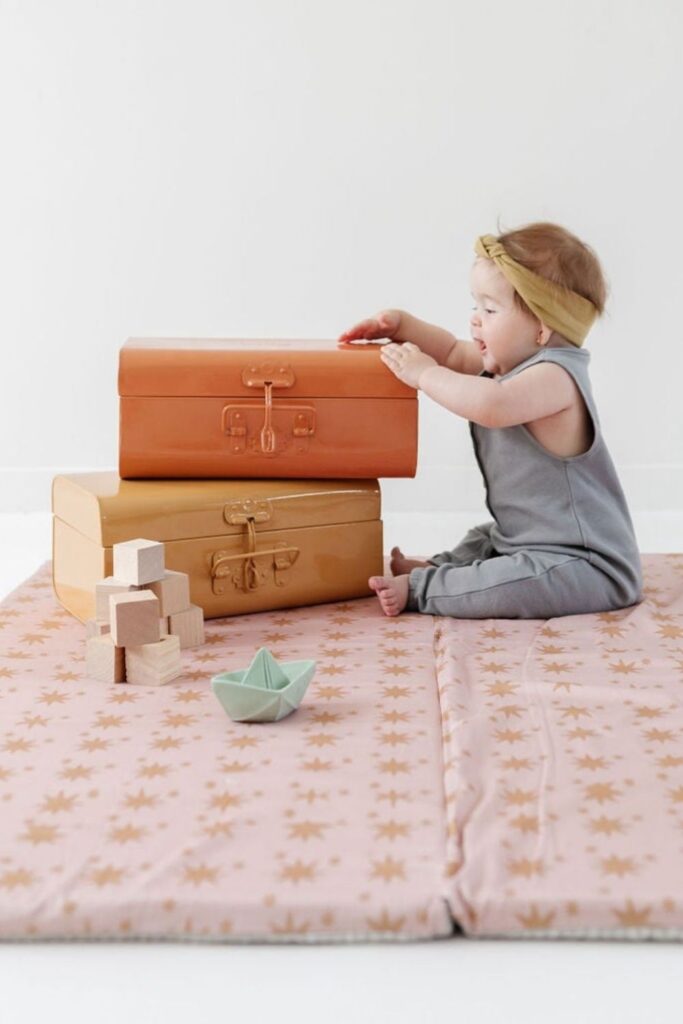 11 Organic & Non Toxic Play Mats For The Most Eco Friendly Fun