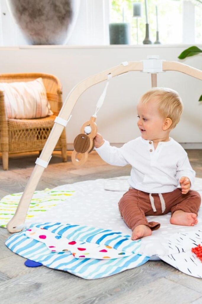 11 Organic & Non Toxic Play Mats For The Most Eco Friendly Fun