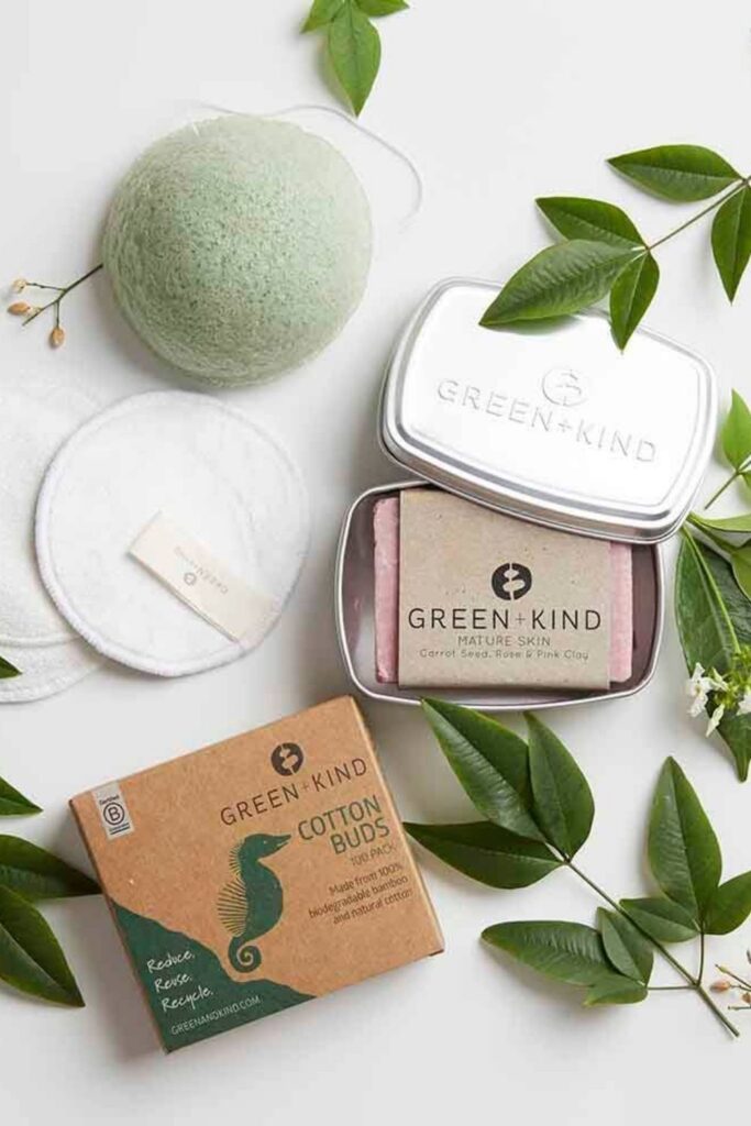 Shopping at zero waste online stores is the closest you’ll ever get to ‘responsible retail therapy’. Essential food, gifts, home, and self-care products. You can get all this without plastic packaging. Image by Flora & Fauna #zerowasteonlinestores #zerowastestoresonline #zerowastestores #zerowastestore #zerowasteonlineshops #sustainablejungle