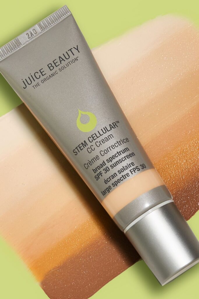 Conventional sunscreen may protect our skin (sort of), but not our animals or our planet. So, we’ve set out to find the cross-section of the best cruelty free sunscreen and vegan sunscreen. Image by Juice Beauty #vegansunscreen #bestvegansunscreen #crueltyfreesunscreen #bestcrueltyfreesunscreen #veganfacesunscreen #crueltyfreefacesunscreen #organicvegansunscreen