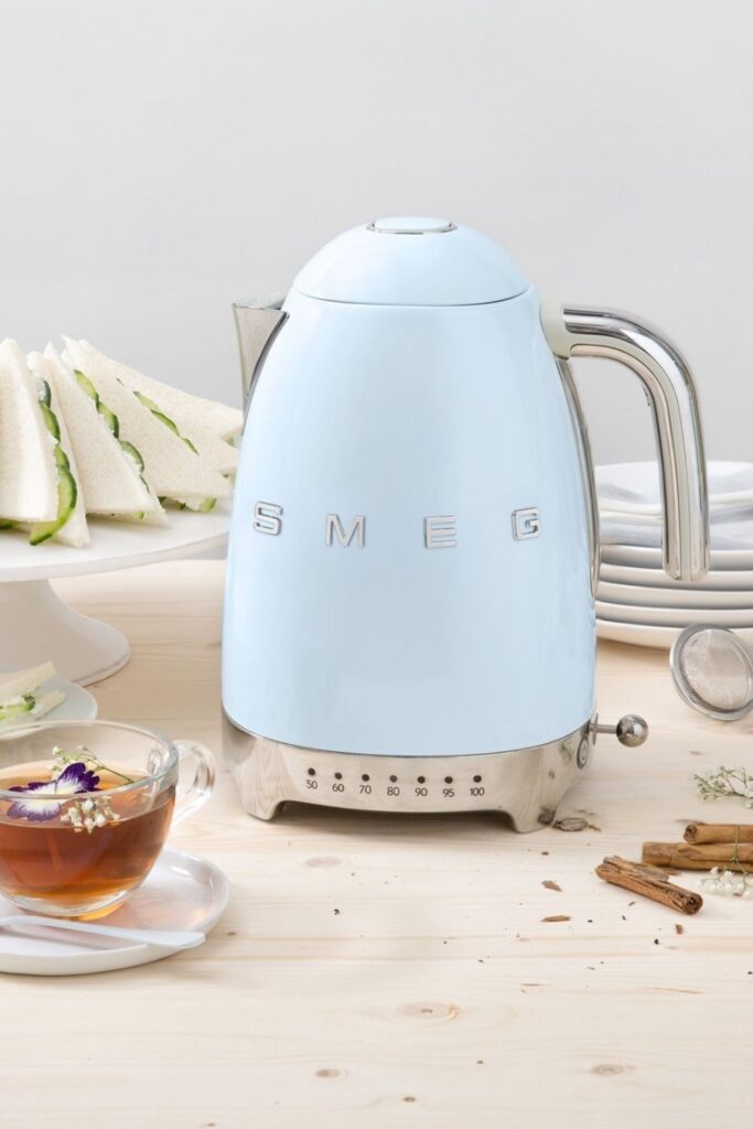 It’s high (tea) time we pay more attention to our environment and switch to alternatives like eco kettles. Image by SMEG #ecokettles #ecofriendlyteakettles #sustainablejungle
