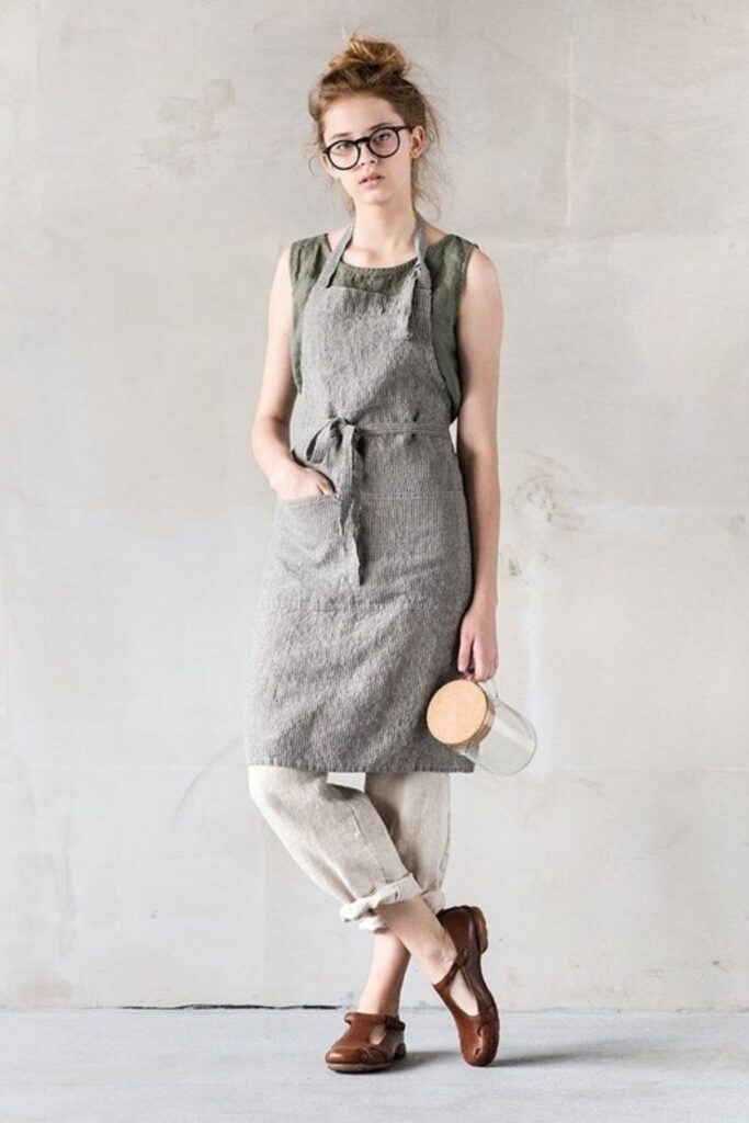 Let’s make like bread and rise toward a more conscious kitchen with eco friendly aprons… Image by Not PERFECT LINEN #ecofriendlyaprons #bestecofriendlyaprons #ecofriendlycookingaprons #ecofriendlyapronswithpockets #organicaprons #bestorganicaprons #sustainablejungle