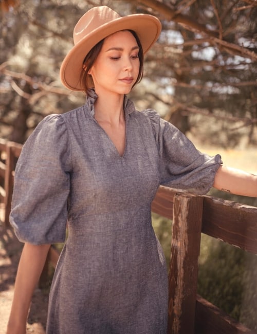 11 Hemp Clothing Brands Combining Style With Sustainability Image by VALANI #hempclothingbrands #organichempclothingbrands #clothingmadefromhemp #sustainablehempclothing #womenshempclothes #sustainablejungle