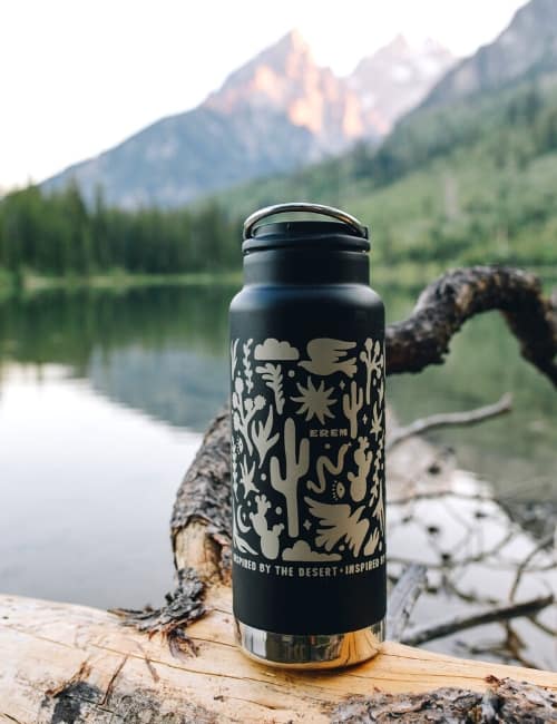 9 Plastic-Free Water Bottles for Non-Toxic, Non-Stop Hydration Images by Klean Kanteen #plasticfreewaterbottles #nonplasticwaterbottles #nontoxicplasticfreewaterbottles #bestnonplasticwaterbottles #plasticfreeglasswaterbottles #plasticfreemetalwaterbottles #sustainablejungle