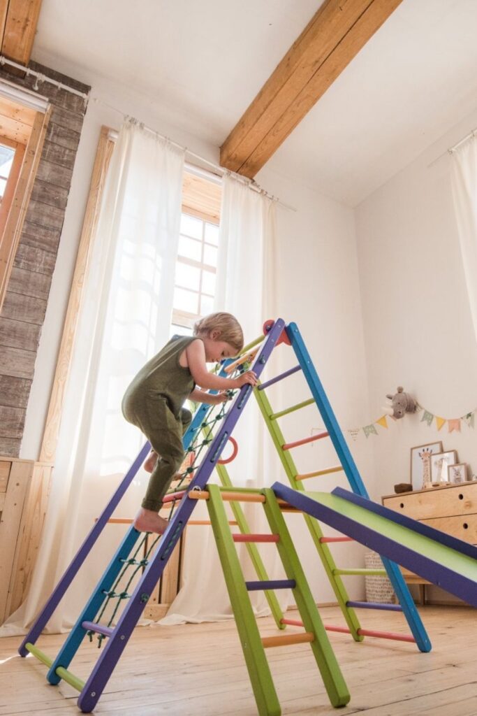 We can’t tell you how to parent but we can help you with your eco-guilt! These eco friendly toy brands will give your child the best… Image by EZPlay #ecofriendlytoys #bestecofriendlytoys #ecofriendlytoybrands #ecofriendlybabytoys #ecofriendlykidstoys #sustainabletoys #bestsustainabletoys #sustainabletoybrands #sustainablechildrenstoys #sustainablejungle