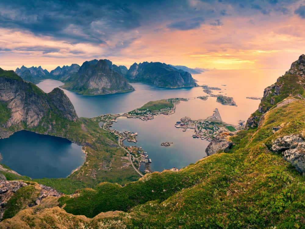 Sip, Sip Hooray: 11 Countries With The Cleanest Water In The World Image by RudyBalasko #cleanestwaterintheworld #bestwaterintheworld #cleanestdrinkingwaterintheworld #countrieswiththecleanestwater #purestwaterintheworld #sustainablejungle
