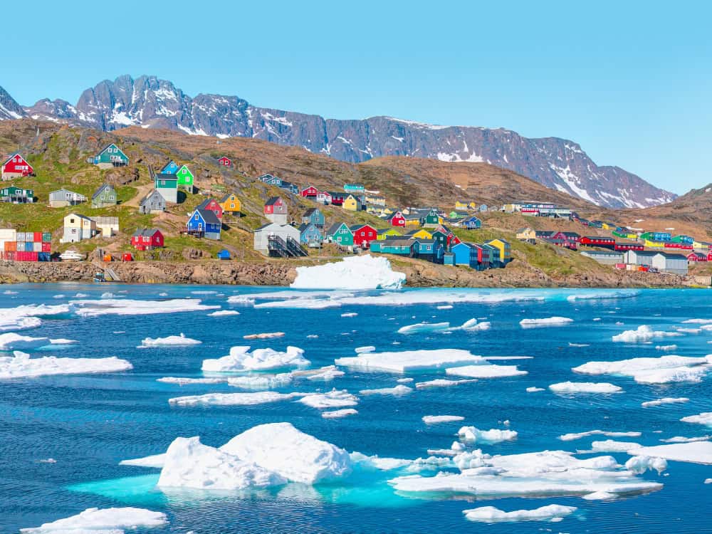 Sip, Sip Hooray: 11 Countries With The Cleanest Water In The World Image by murat erhan okcu #cleanestwaterintheworld #bestwaterintheworld #cleanestdrinkingwaterintheworld #countrieswiththecleanestwater #purestwaterintheworld #sustainablejungle