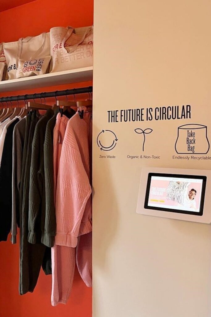 We’re about to blow your mind by letting you know that you can recycle clothes for money. Extra cash and closet space may be incentive enough, but our planet also wins… Image by For Days #recycleclothesformoney #recycleclothesforcash #sustainablejungle