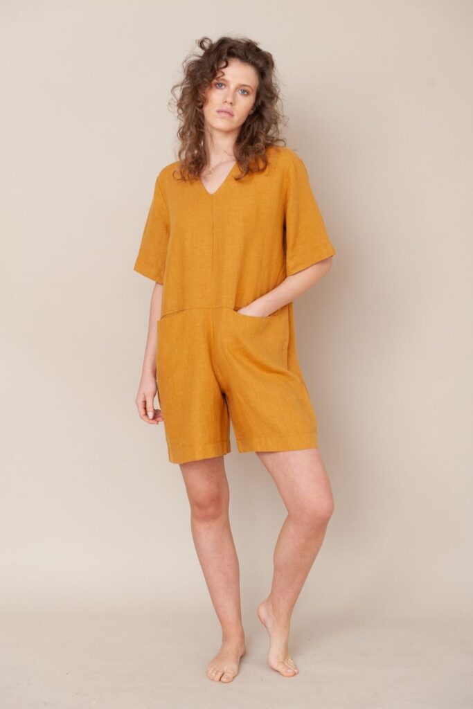Whether you’re lounging around on your eco friendly sofa or popping down to your nearest bulk grocery shop, sustainable loungewear is all about helping you feel at ease… Image by Beaumont Organics #sustainableloungewear #ethicalloungewearbrands #sustainablejungle