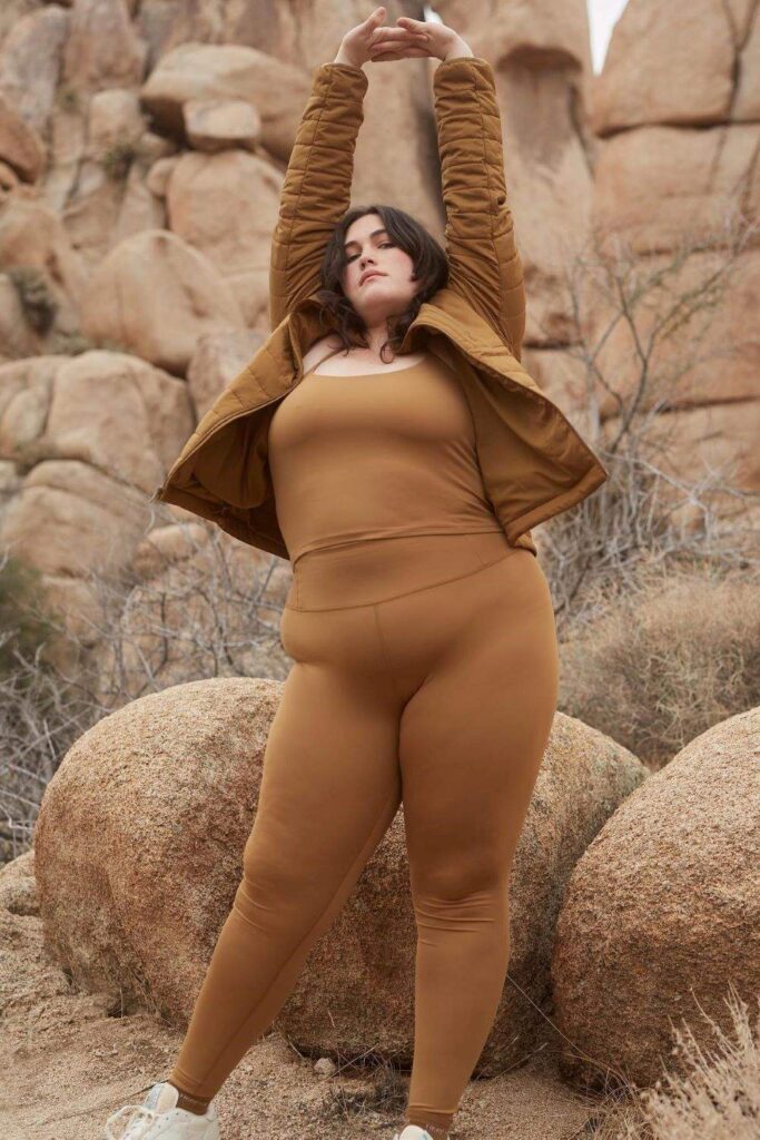 Are you ready to get sweaty and swol with this list of ethical and sustainable activewear?! You can achieve a 5K PR while also learning how to avoid fast fashion… Image by Girlfriend Collective #sustainableactivewear #ethicalactivewear #sustainablejungle