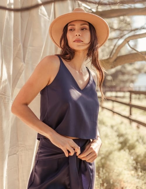 9 TENCEL Clothing Brands To Tree-T Yourself Image by VALANI #tencelclothing #tencellyocellclothing #lyocellclothing #tencelfabricclothing #tencelclothingbrands #tencelclothingforwomen #sustainablejungle