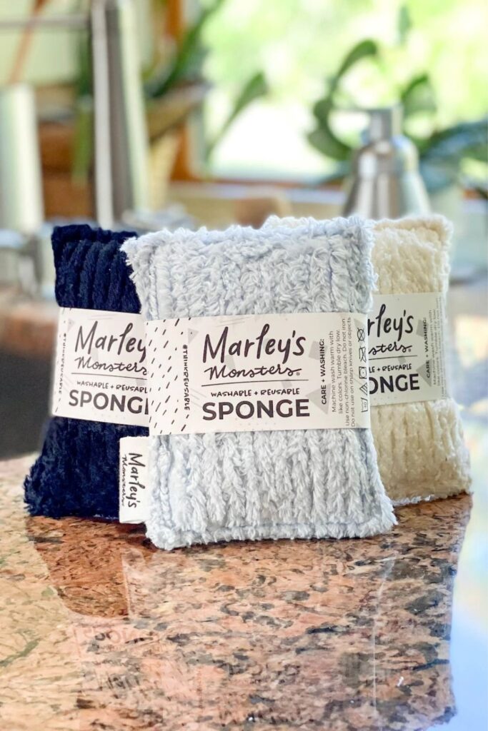 Eco friendly sponges are here to save the day and put a little sustainable sparkle in your bathroom or kitchen. Here’s our list of the best… Image by Marley's Monsters #ecofriendlysponges #biodegradablesponges #sustainablejungle