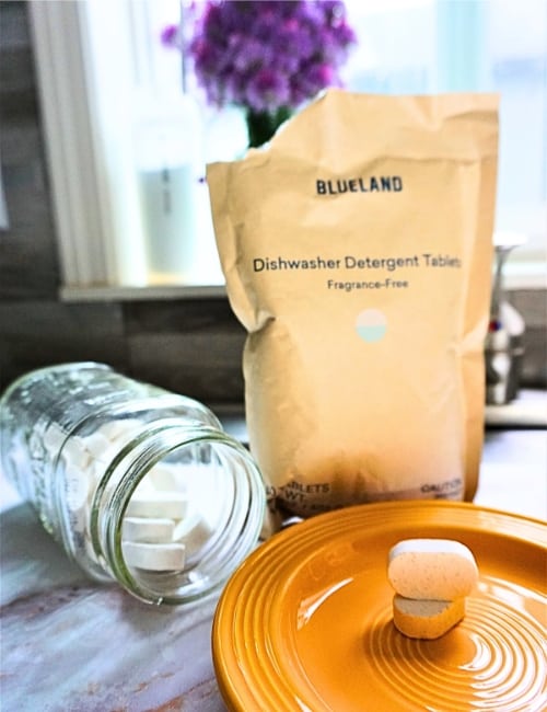 9 Eco-Friendly Dishwasher Tablets For A Naturally Sparkling Clean Dishes Image by Sustainable Jungle #ecofriendlydishwashertablets #ecodishwashertablets #bestecofriendlydishwashertablets #ecofriendlyfidhwasherdetergenttablets #bestecodishwashertablets #sustainablejungle