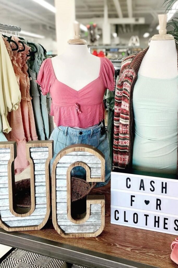 The best thrift stores in Austin join the city’s music and food draw cards for their quirky appeal across all tastes and budgets… Image by Uptown Cheapskate #bestthriftstoresinAustin #bestthriftstoresAustin #thriftstoresAustin #thriftshopsAustin #Austinthriftstores #sustainablejungle