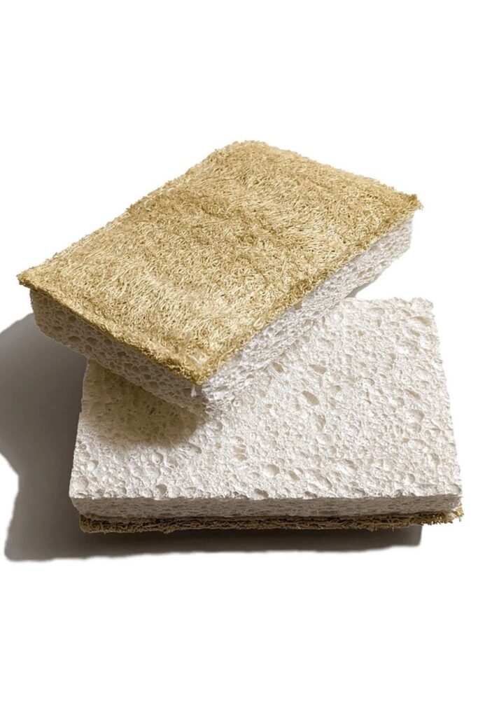 Eco friendly sponges are here to save the day and put a little sustainable sparkle in your bathroom or kitchen. Here’s our list of the best… Image by Zero Waste Outlet #ecofriendlysponges #biodegradablesponges #sustainablejungle