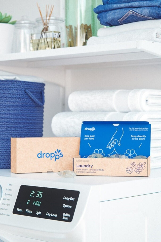 Clean clothes; clean planet—two birds when you choose eco friendly laundry detergent. And these brands don’t compromise on your… Image by Dropps #ecofriendlylaundrydetergent #bestecofriendlylaundrydetergent #mostecofriendlylaundrydetergent #ecofriendlylaundrydetergentsheets #ecofriendlylaundrydetergentpackaging #ecofriendlylaundrydetergentwithnoplastic #ecofriendlylaundrydetergentpowder #whatisthebestecofriendlylaundrydetergent #sustainablejungle