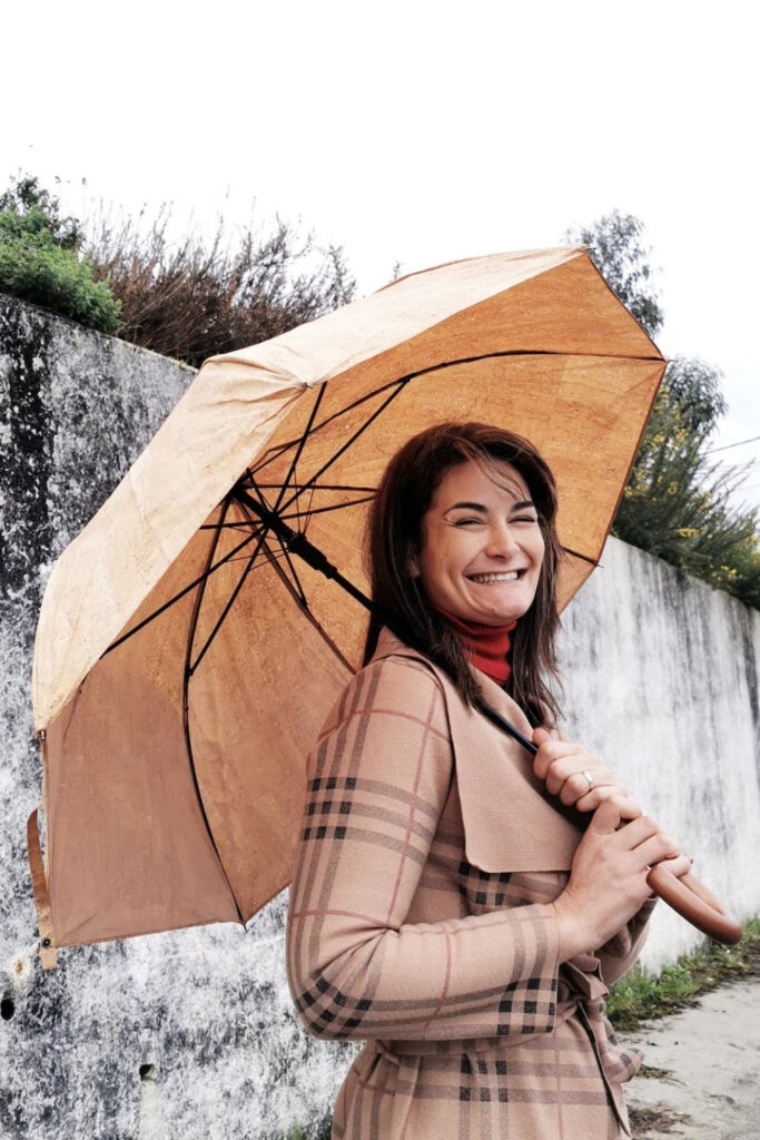 If you’re shopping for an eco -friendly umbrella, we’ve got you covered. Literally.The Ancient Egyptians made history’s first umbrellas with… Image by Princezices #ecofriendlyumbrella #bestecofriendlyumbrella #mostecofriendlyumbrella #sustainableumbrellas #plasticfreeumbrellas