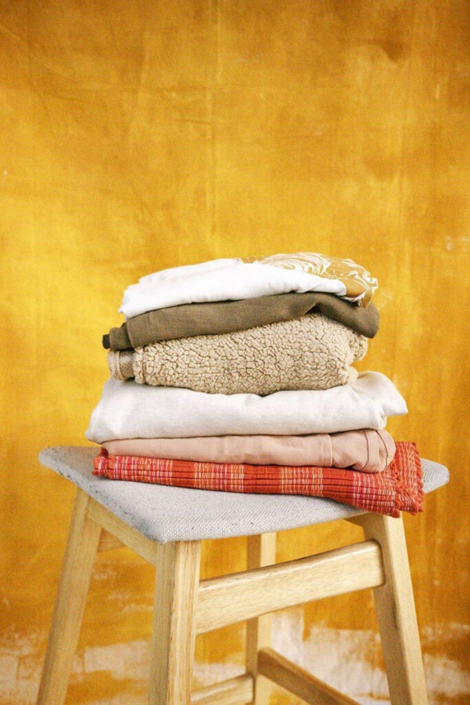Wondering where to recycle old clothing? Good! More of us should, as just 1% of clothing is currently recycled worldwide. The vast majority… Image by tonlé #recycleoldclothes #howtorecycleoldclothes #wheretorecycleoldclothes #recycleoldclothing #howtorecycleoldclothing #recyclingprogramsforclothes #textilerecyclingprograms #wheretorecyclewornoutclothing #sustainablejungle