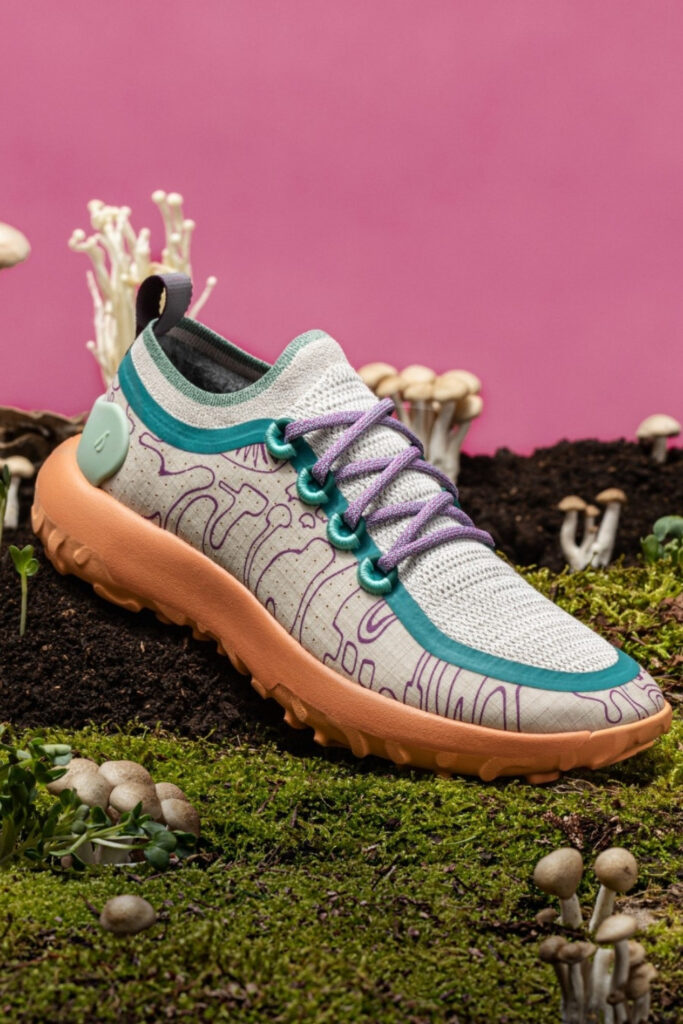 Want to take a stroll down sustainability street with us? Because we’re sole-d on recycled shoes. Tennies made of trash, boots out of… Image by Allbirds #recycledshoes #recycledmaterialshoes #recycledwaterbottleshoes #recycledshoesbrands #bestrecycledshoes #shoesmadefromrecycledplastic #shoesmadefromrecycledmaterials #shoesmadeofrecycledplastic #sustainablejungle