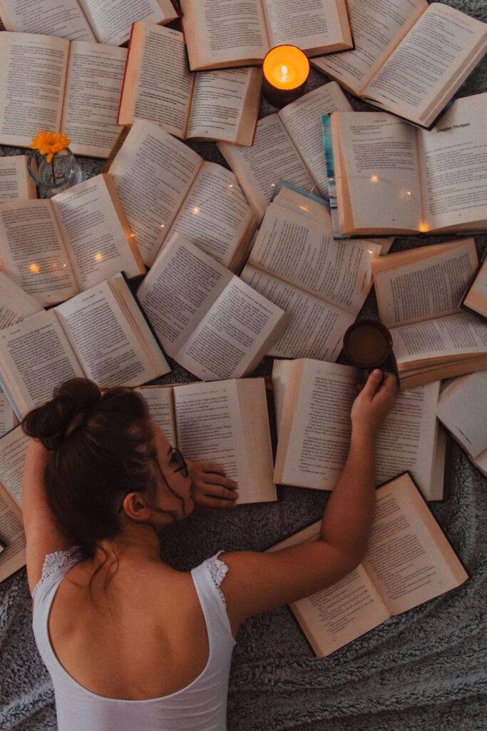 Wondering what to do with old books that are cluttering your shelves? Recycle them? Compost them? Dispose of them… Image by Gaman Alice via Unsplash #whattodowitholdbooks #whattodowitholdhardcoverbooks #whattodowitholdpaperbackbooks #recyclebooks #recycleoldbooks #canbooksberecycled #howtorecycleoldbooks #howtogetridofoldbooks #donateusedbooks #sustainablejungle