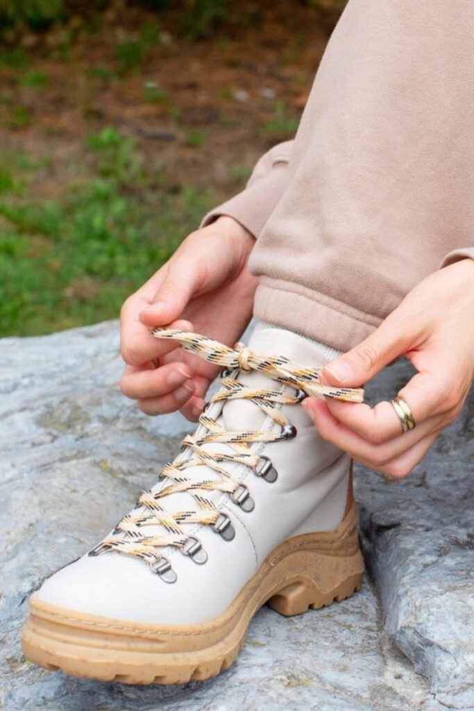Want to take a stroll down sustainability street with us? Because we’re sole-d on recycled shoes. Tennies made of trash, boots out of… Image by Thesus #recycledshoes #recycledmaterialshoes #recycledwaterbottleshoes #recycledshoesbrands #bestrecycledshoes #shoesmadefromrecycledplastic #shoesmadefromrecycledmaterials #shoesmadeofrecycledplastic #sustainablejungle
