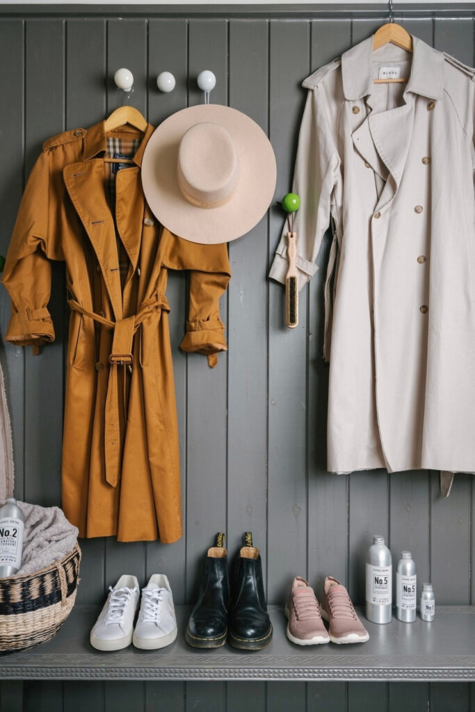 Worn out wardrobe got you down? Online clothes repair services can breathe new life into those favorite frayed jeans of yours while reminding us… Image by Clothes Doctor #onlineclothesrepair #onlineclothesrepairshop #bestonlineclothesrepair #onlinealteration #bestonlinealteration #mailinalteration #onlineclothingrepair #clothesrepairshoponline #sustainablejungle