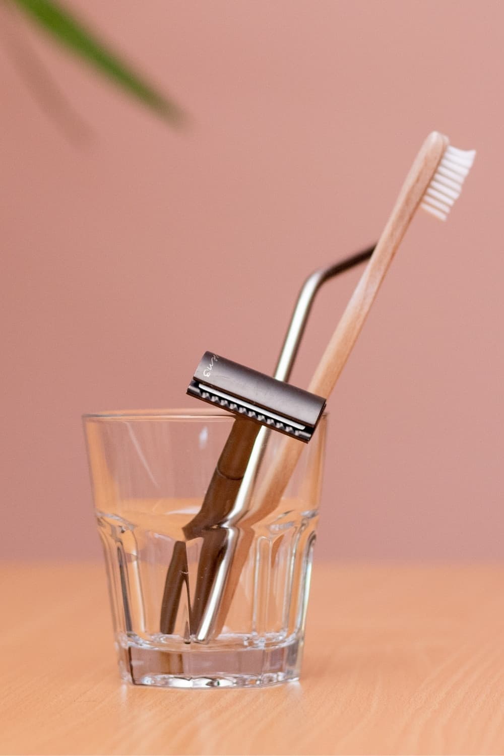 Congrats on switching to an old school razor. Do you know how to clean a safety razor? It’s important to know so you can extend… Image by Oana Cristina via Unsplash #howtocleanasafetyrazor #howtocleanyoursafetyrazor #howtocleandoubleedgesafetyrazor #howtocleanasafetyrazorblades #canyouwashasafetyrazor #howdoyoucleanasafetyrazorafteruse #sustainablejungle