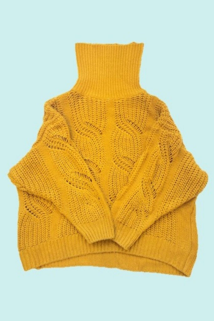 Worn out wardrobe got you down? Online clothes repair services can breathe new life into those favorite frayed jeans of yours while reminding us… Image by Alter Knit #onlineclothesrepair #onlineclothesrepairshop #bestonlineclothesrepair #onlinealteration #bestonlinealteration #mailinalteration #onlineclothingrepair #clothesrepairshoponline #sustainablejungle