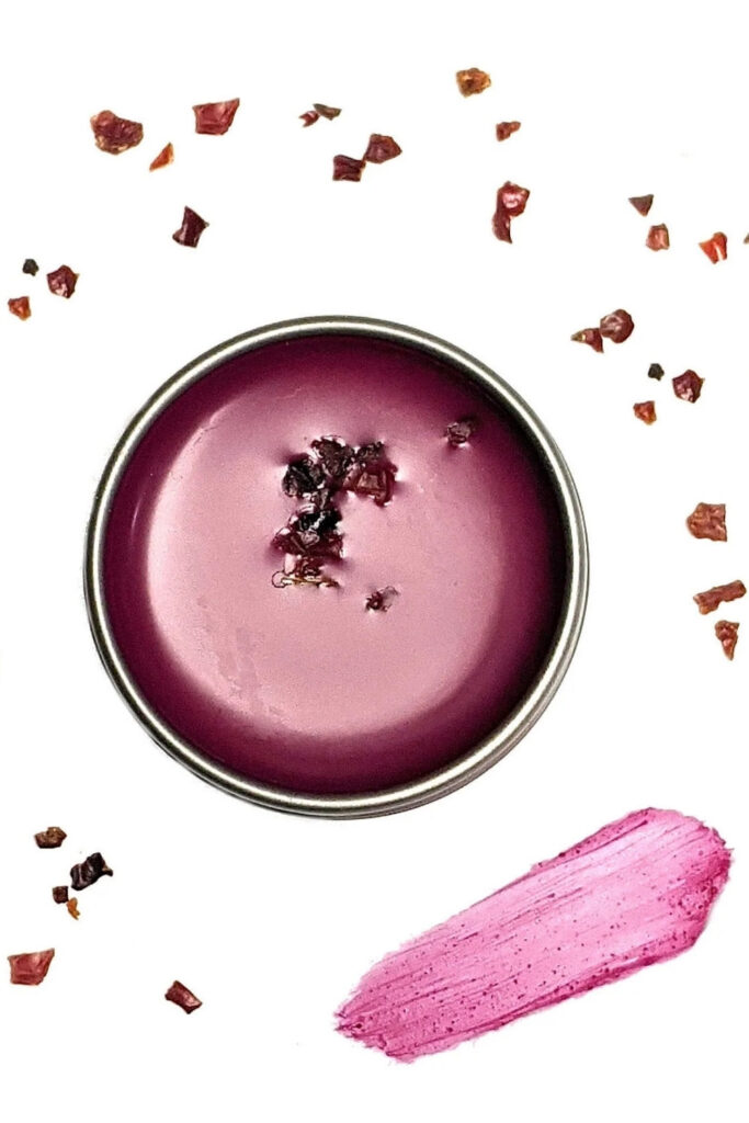 Lip balm is lovely. Lip balm in a plastic container. Ehh…not so much, so we’re zipping our lips to any single-use plastics with zero waste lip balms. Image by Clean-Faced Cosmetics #zerowastelipbalm #sustainablejungle