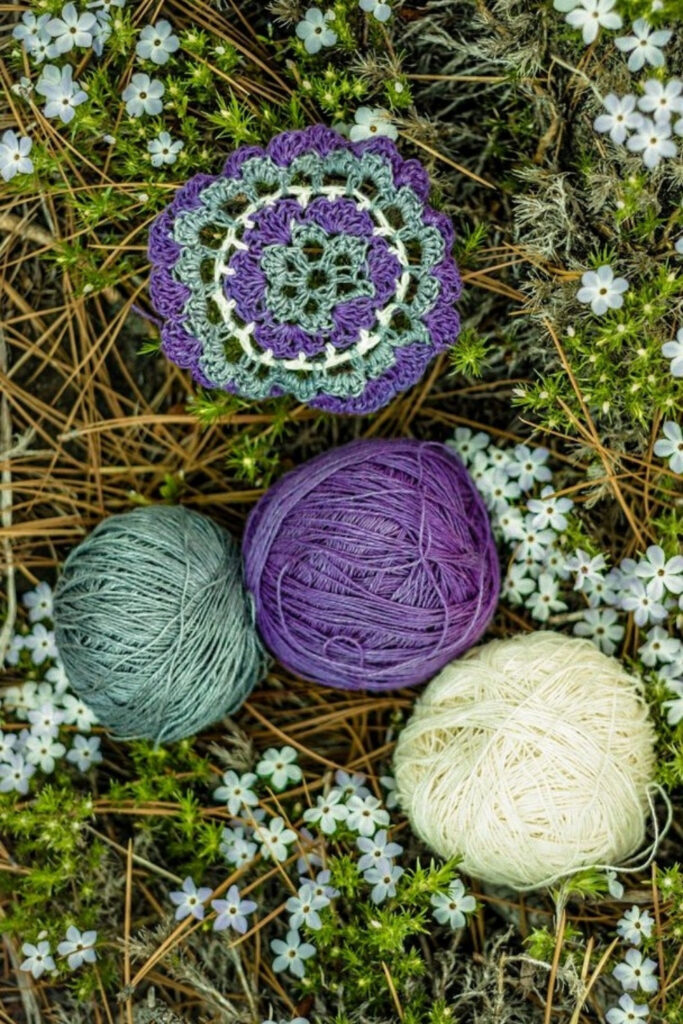 Let’s have a yarn about sustainable yarn. Is yarn actually sustainable? Typically, no. But these sustainable yarn brands realize eco-crafters need… Image by Darn Good Yarn #sustainableyarn #sustainableyarnbrands #sustainableyarnmanufacturers #mostsustainableyarn #bestsustainableyarn #ecofriendlyyarn #sustainablejungle