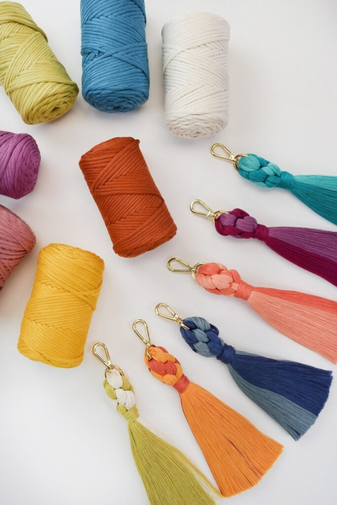 Let’s have a yarn about sustainable yarn. Is yarn actually sustainable? Typically, no. But these sustainable yarn brands realize eco-crafters need… Image by GANXXET #sustainableyarn #sustainableyarnbrands #sustainableyarnmanufacturers #mostsustainableyarn #bestsustainableyarn #ecofriendlyyarn #sustainablejungle