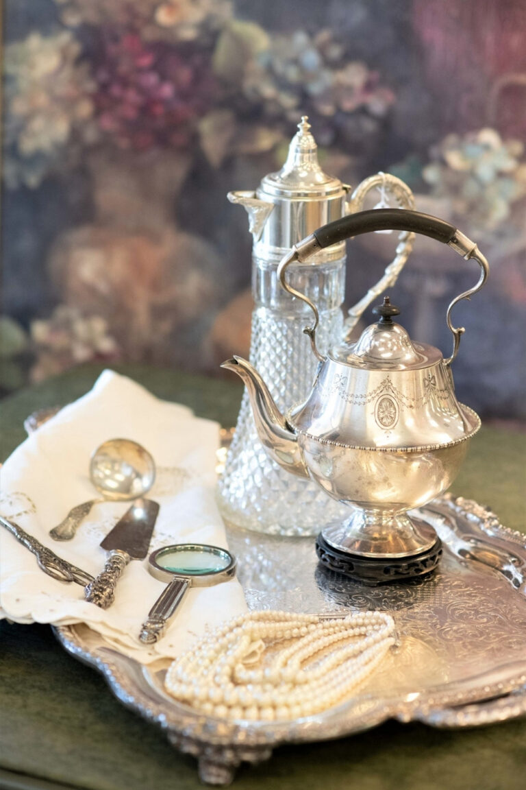 11 Best Thrift Stores In Phoenix The Valley Of Secondhand Scores