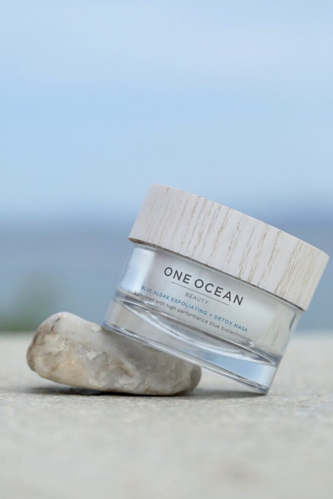 There’s no win-win (er, skin-skin) like sustainable skincare. Sans toxic chemicals and (almost all) plastic, these brands are creating… Image by One Ocean #sustainableskincare #sustainableskincarebrands #sustainableskincareproducts #bestsustainableskincare #affordablesustainableskincare #ecofriendlyskincare #ecofriendlyskincarebrands #ecofriendlyskincareproducts #sustainablejungle
