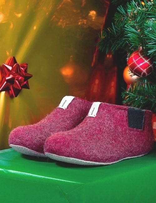 Sustainable Slippers: 11 House Shoes That Help Save Our Shared Home Image by Baabuk #sustainableslippers #bestsustainableslippers #ecofriendlyslippers #ethicalslippers #sustainablejungle
